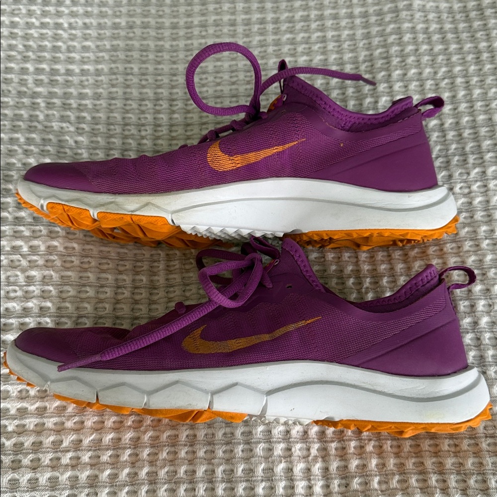 Nike Women's Purple Athletic Sneakers with Orange Swoosh. Size 7 - Picture 3 of 6